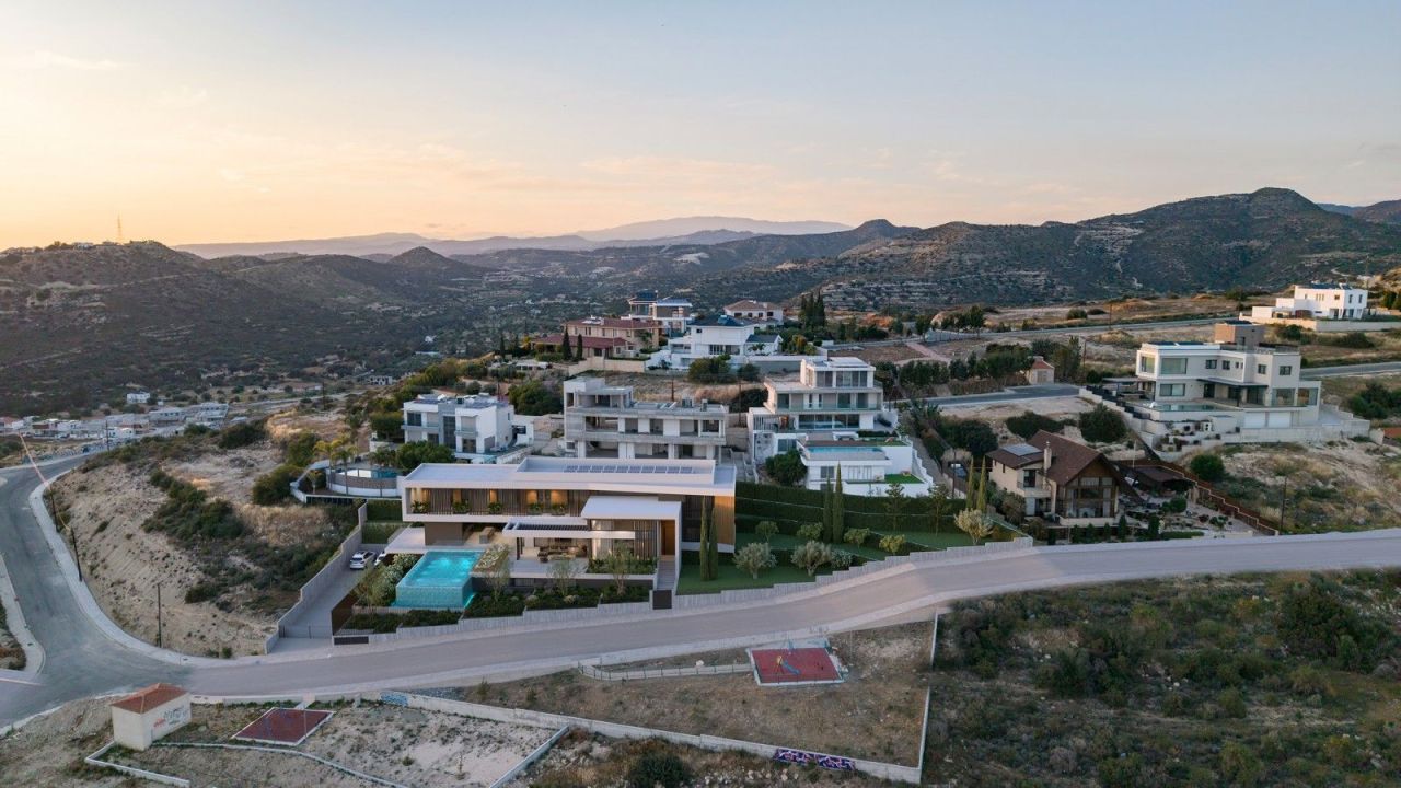 Villa in Limassol, Cyprus, 891 m² - picture 2