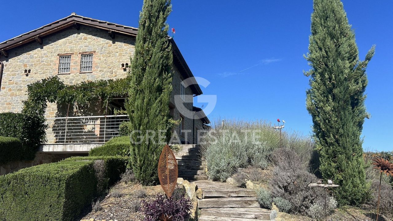 House in Magione, Italy, 231.3 m² - picture 1