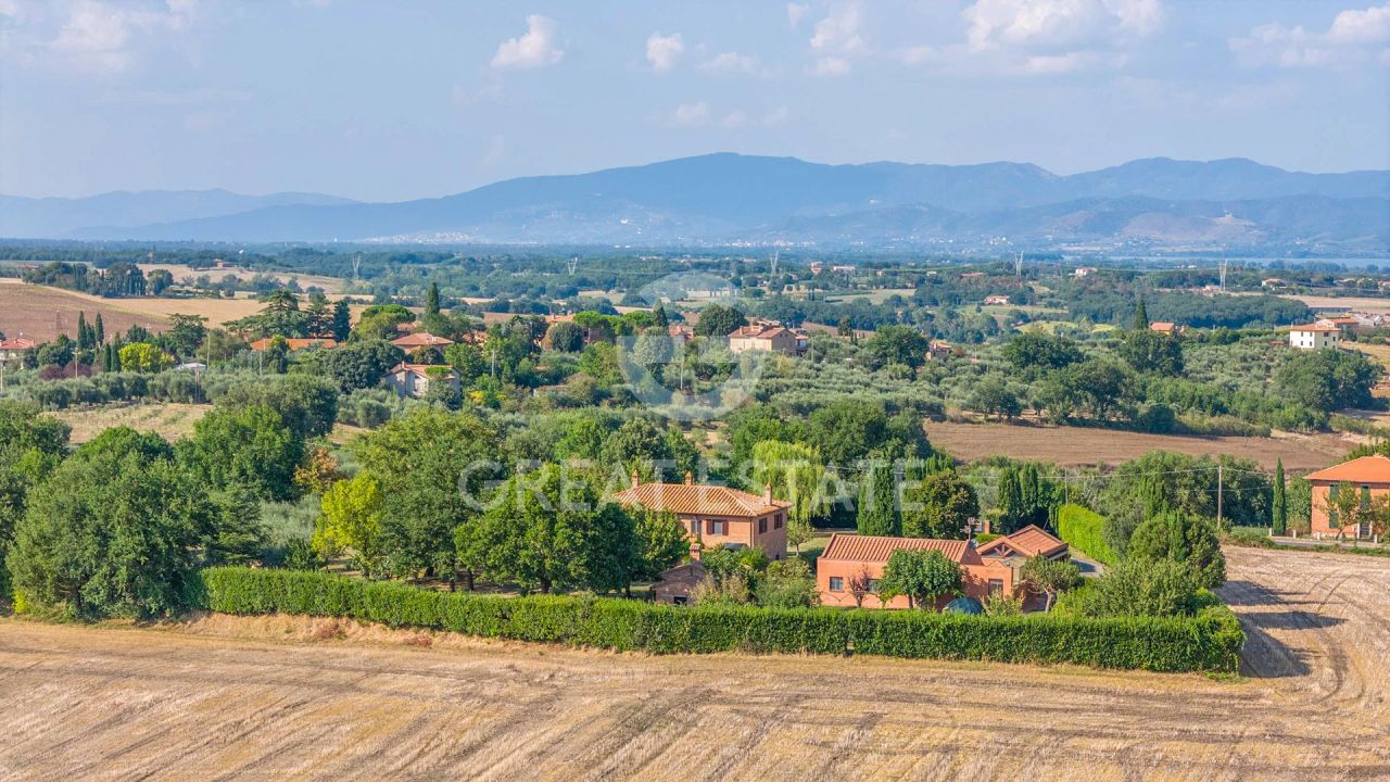 Casa a Castiglione del Lago, Italia, 419.15 m² - foto 8