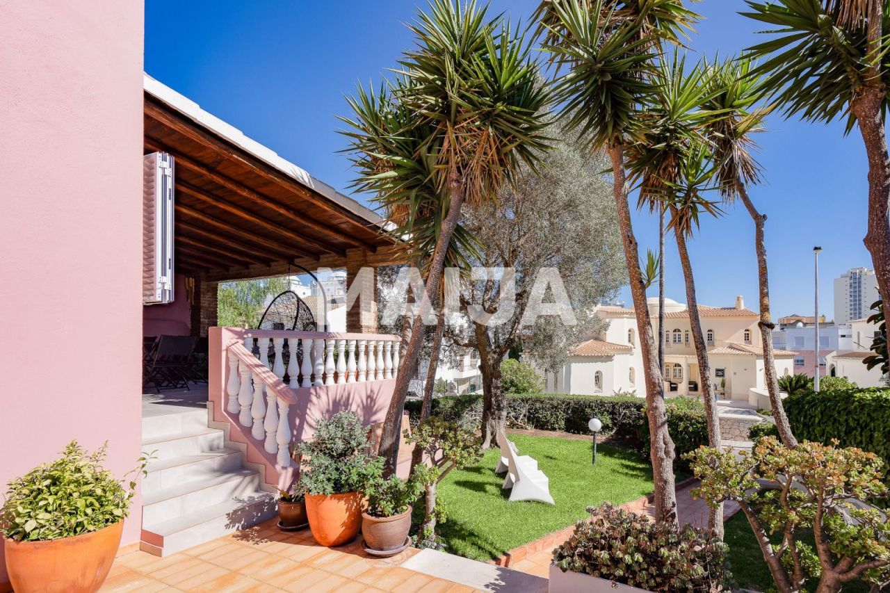 Villa in Portimão, Portugal, 300 m² - Foto 2