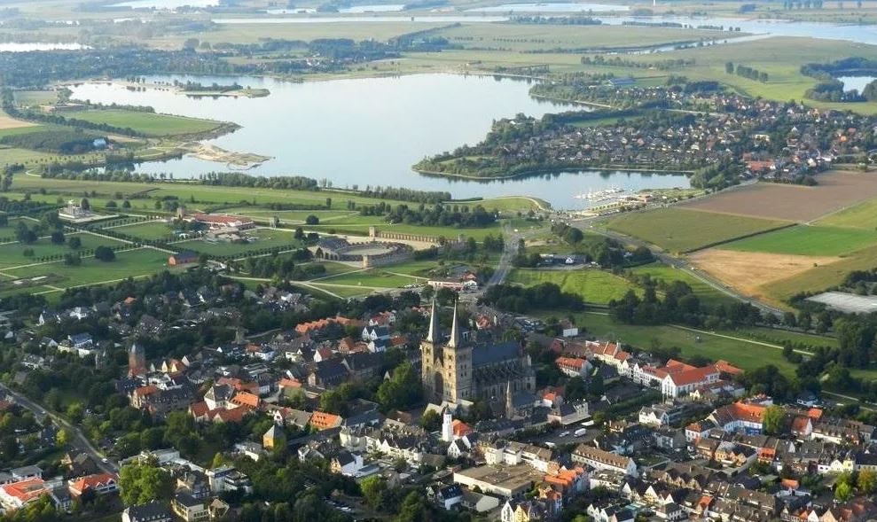 Investment project in Dinslaken, Germany, 1 011 m² - picture 5