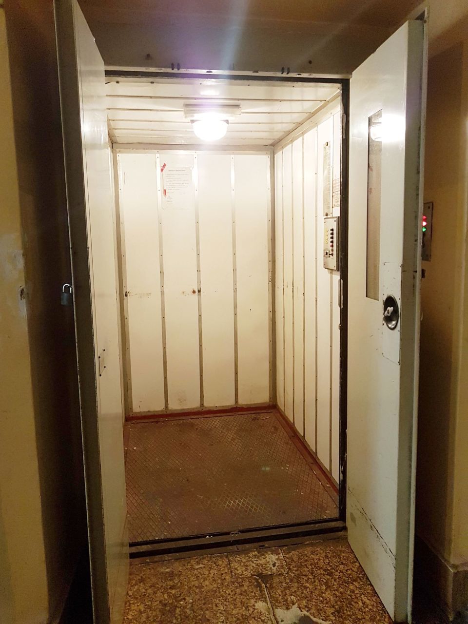 Inversión en Budapest, Hungría, 7 210 m² - imagen 8