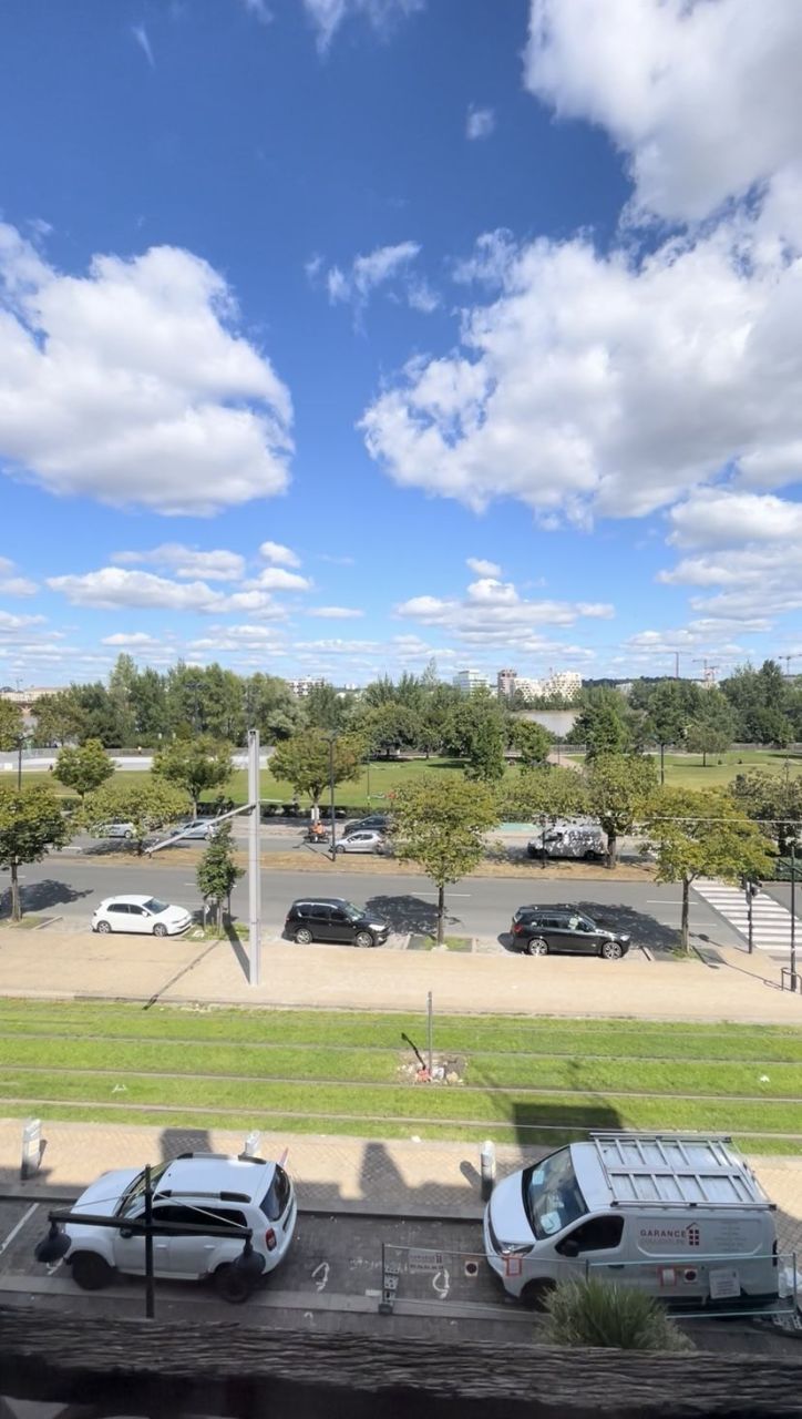 Flat in Bordeaux, France, 43 m² - picture 2