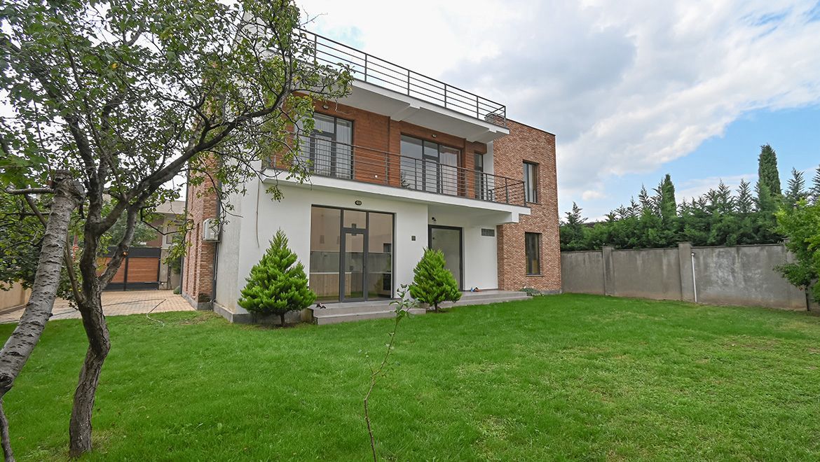 Haus in Tiflis, Georgien, 380 m² - Foto 1