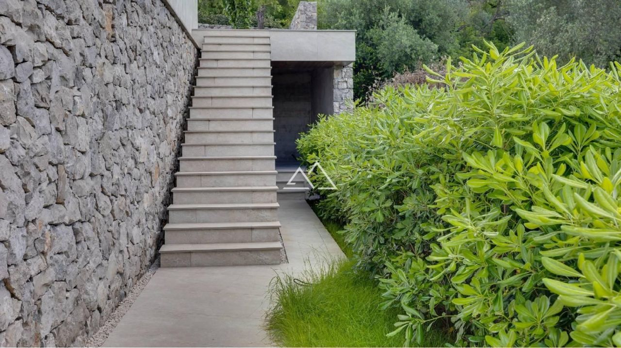 Villa in Zabrze, Montenegro, 166 m² - picture 9