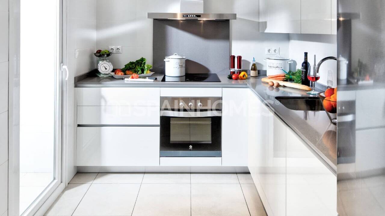 Apartment in Marbella, Spain, 101 m² - picture 12