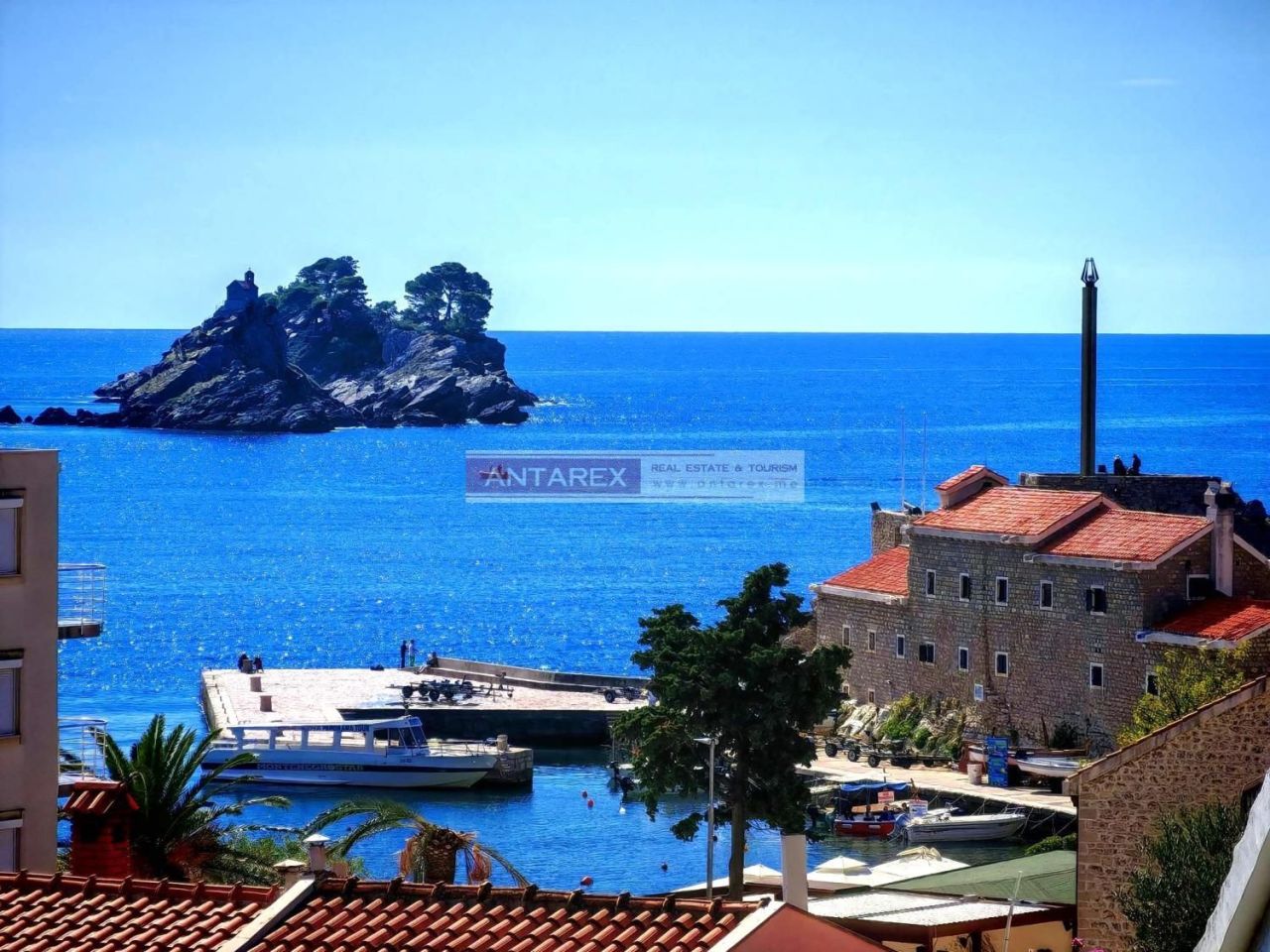 Appartamenti a Petrovac, Montenegro, 85 m² - foto 1