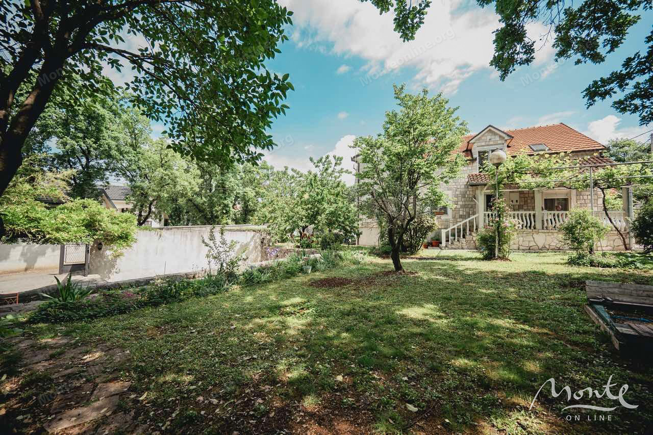 Villa in Podgorica, Montenegro, 350 m² - Foto 17