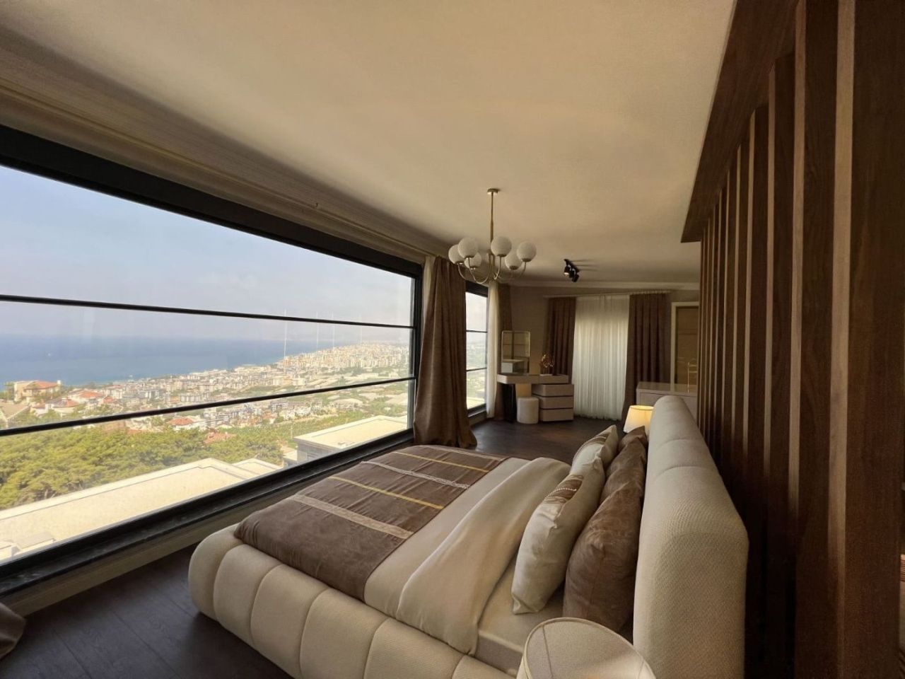 Villa in Alanya, Türkei, 280 m² - Foto 1