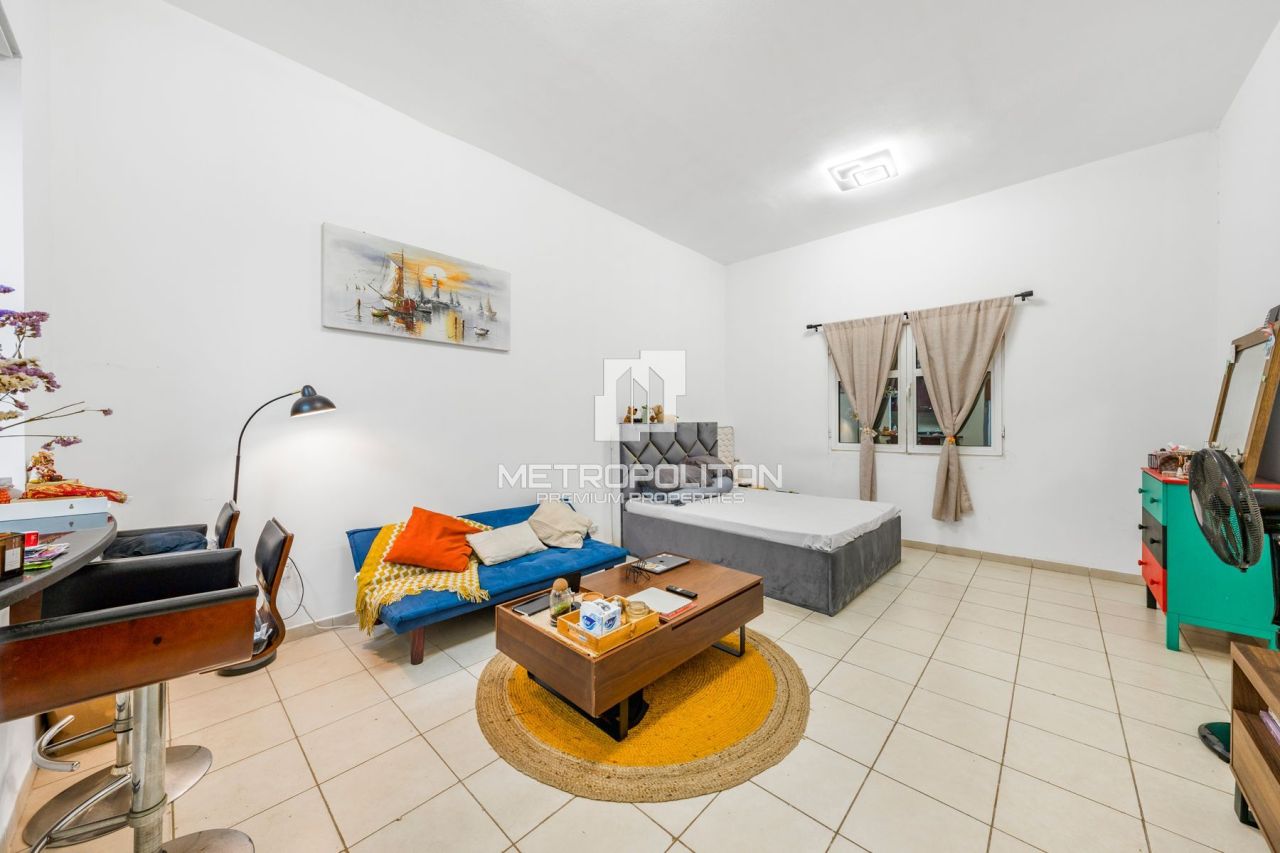 Apartment in Dubai, UAE, 46 m² - picture 7