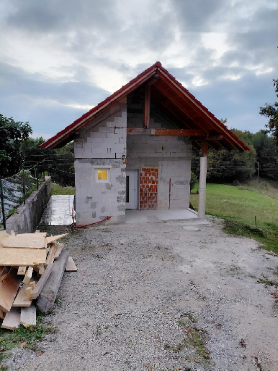 Maison à Trbovlje, Slovénie, 80 m² - image 1