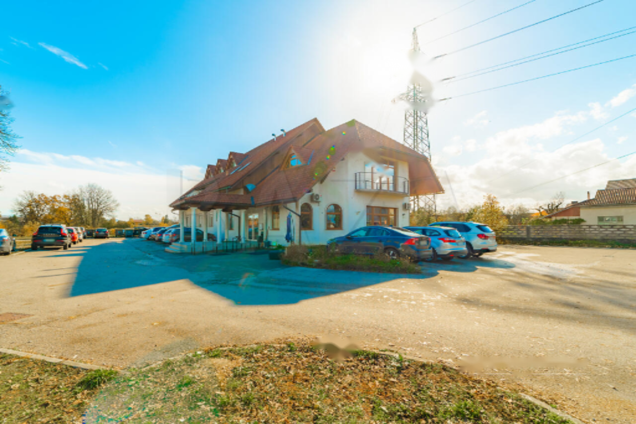 Office in Ljubljana, Slovenia, 1 041 m² - picture 7