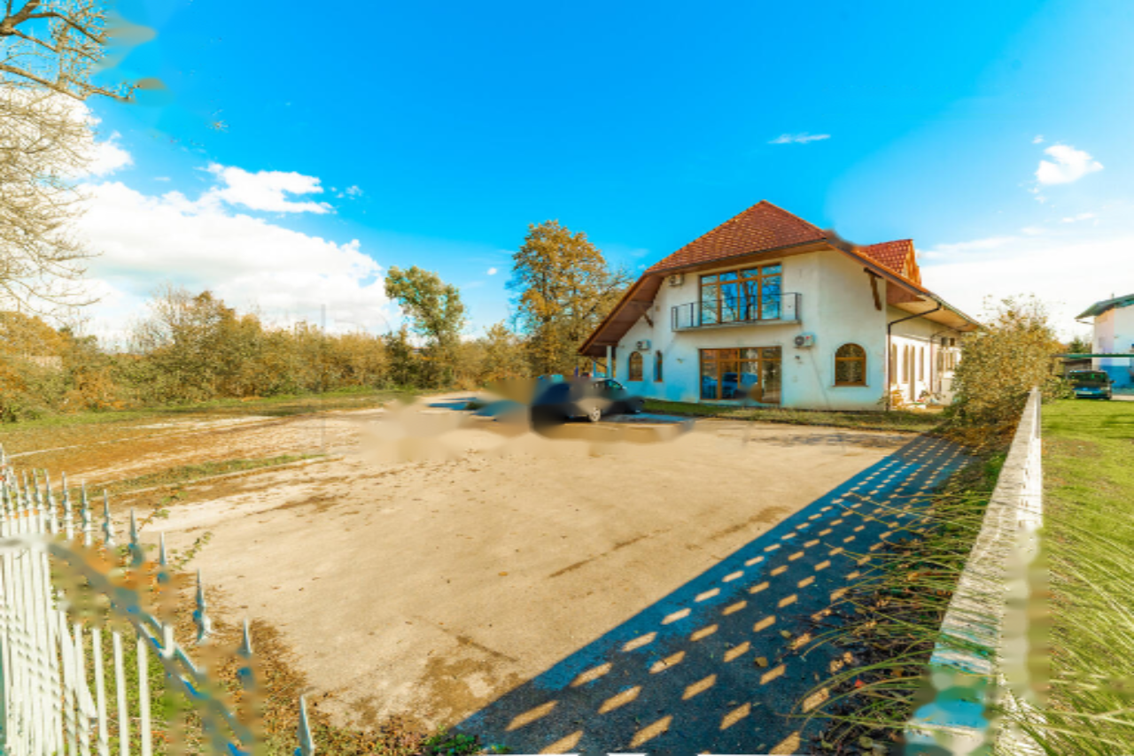 Office in Ljubljana, Slovenia, 1 041 m² - picture 8