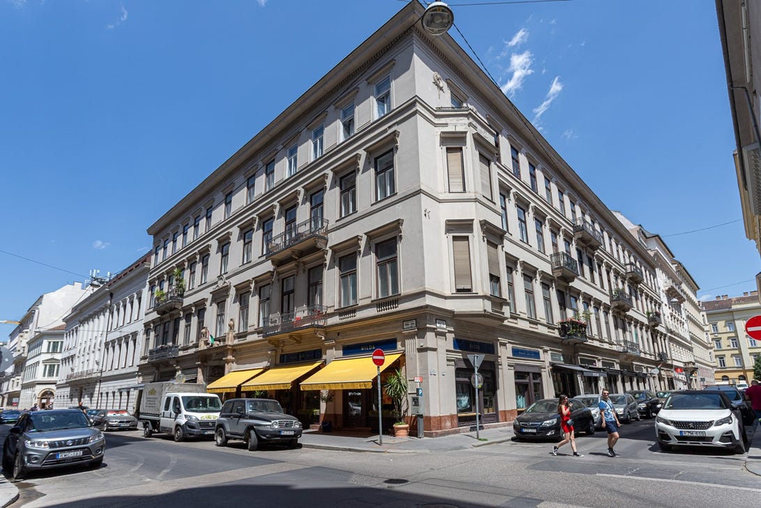 Flat in Budapest, Hungary, 80 m² - picture 13