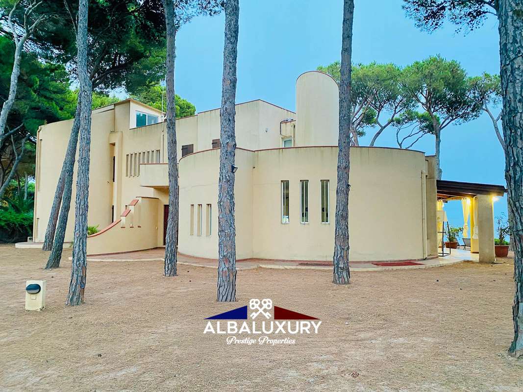 Villa in Cagliari, Italy, 400 m² - picture 5