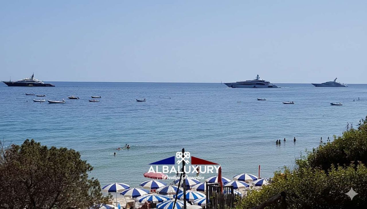 Villa in Cagliari, Italy, 400 m² - picture 9