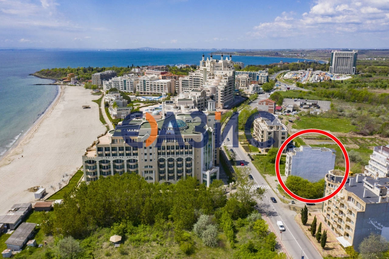 Apartamento en Pomorie, Bulgaria, 111.8 m² - imagen 1