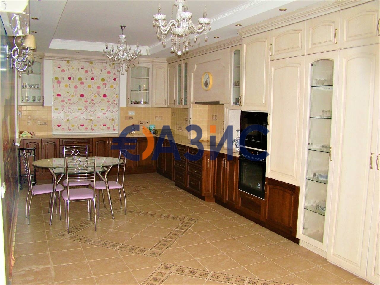 Haus in Sliven, Bulgarien, 922 m² - Foto 1