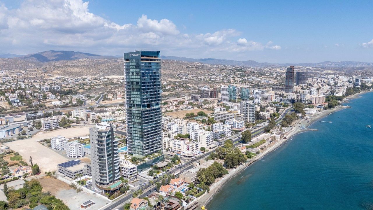 Apartment in Limassol, Cyprus, 155 m² - picture 2