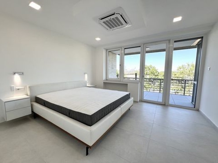 Flat in Budapest, Hungary, 146 m² - picture 13