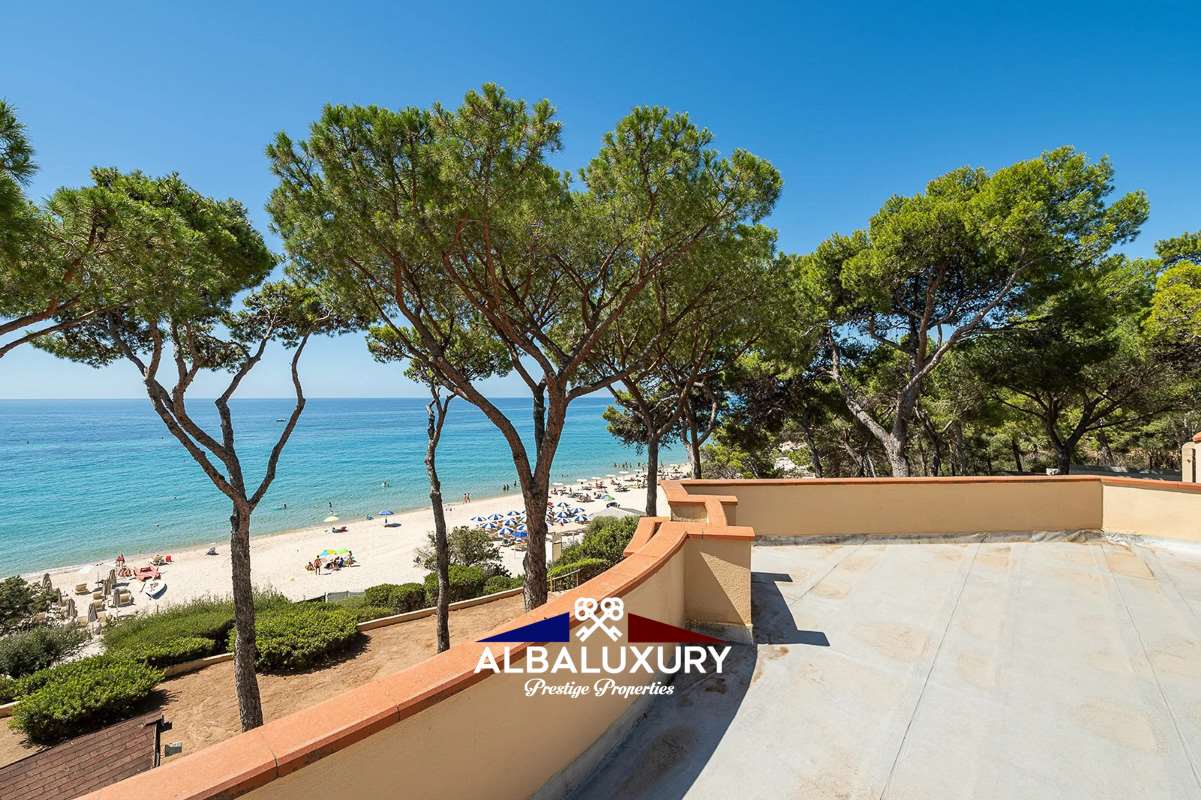 Villa in Cagliari, Italy, 400 m² - picture 12