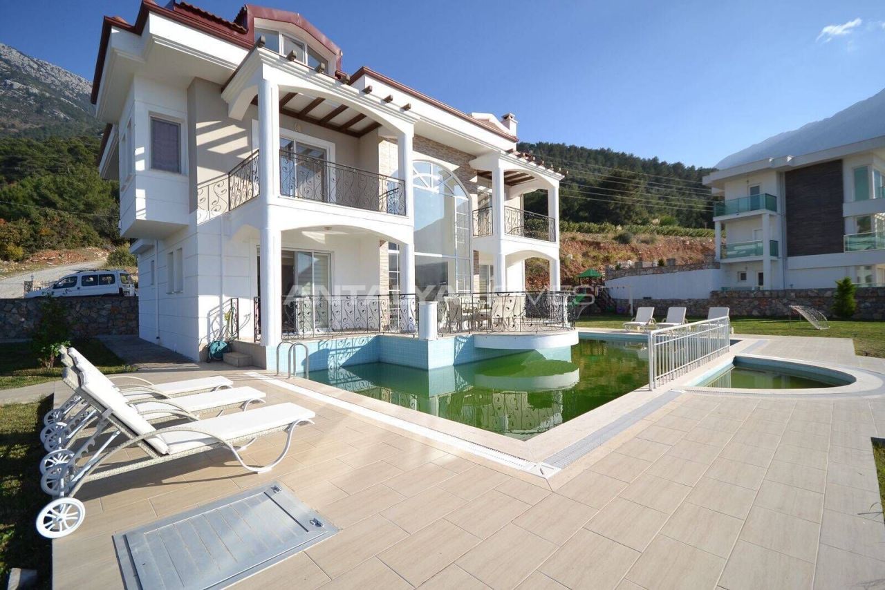 Villa in Fethiye, Türkei, 290 m² - Foto 1