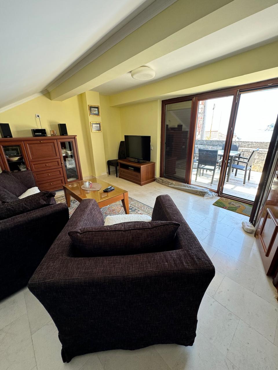 Piso en Petrovac, Montenegro, 100 m² - imagen 1