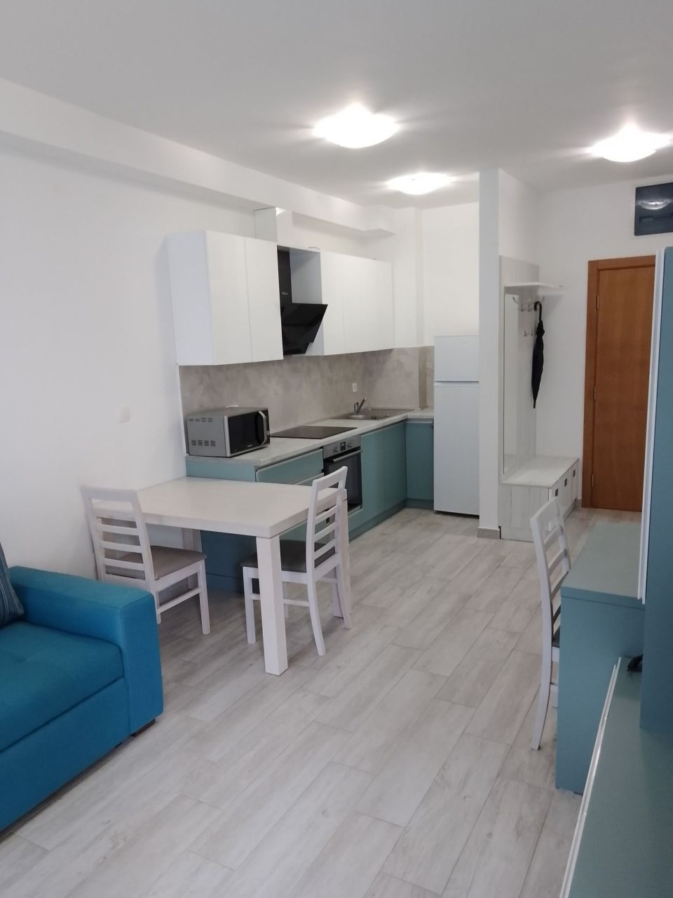 Piso en Budva, Montenegro, 39 m² - imagen 1