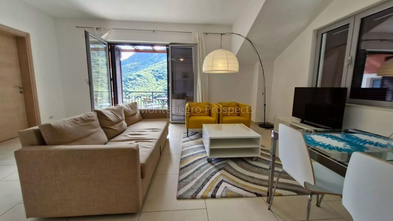 Flat in Morinj, Montenegro, 61 m² - picture 12