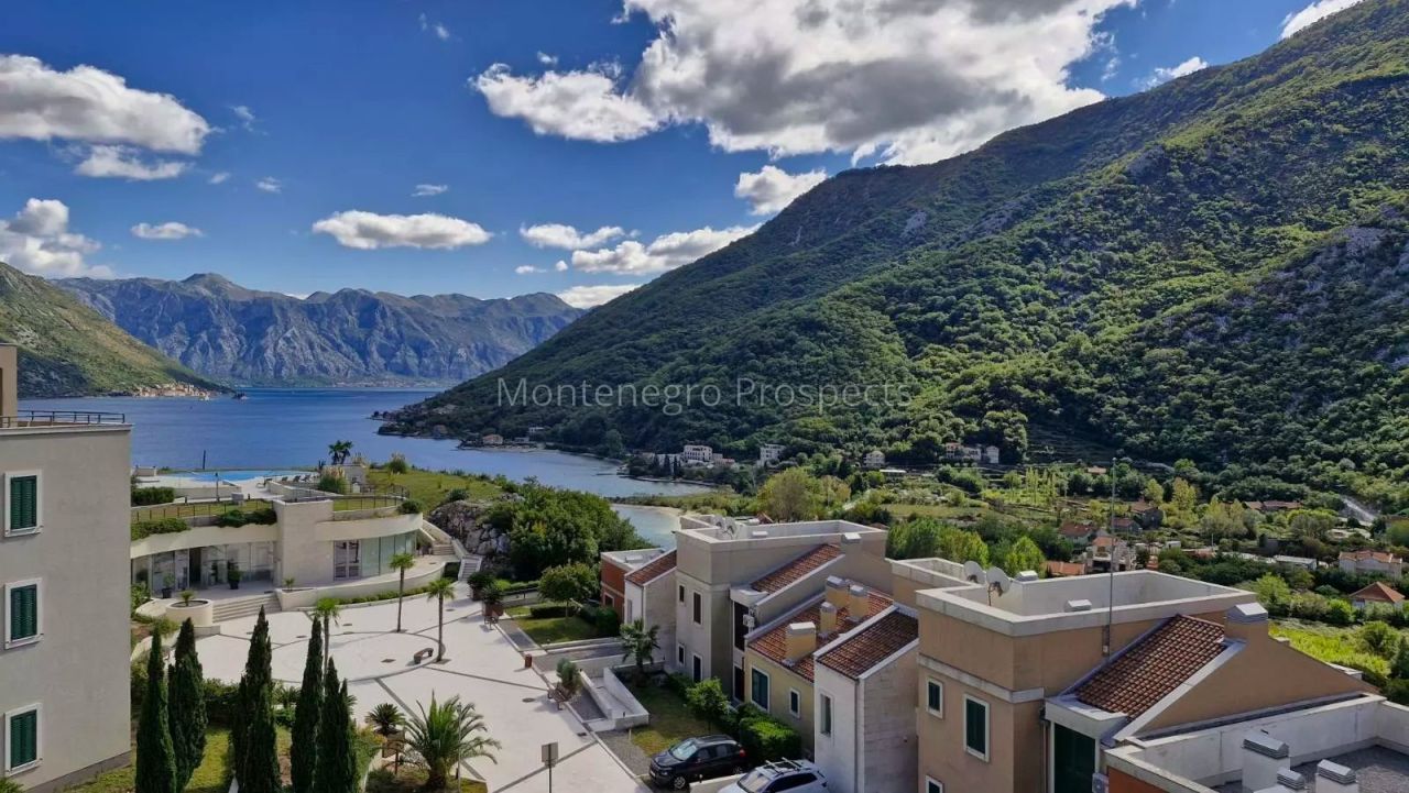 Flat in Morinj, Montenegro, 61 m² - picture 11