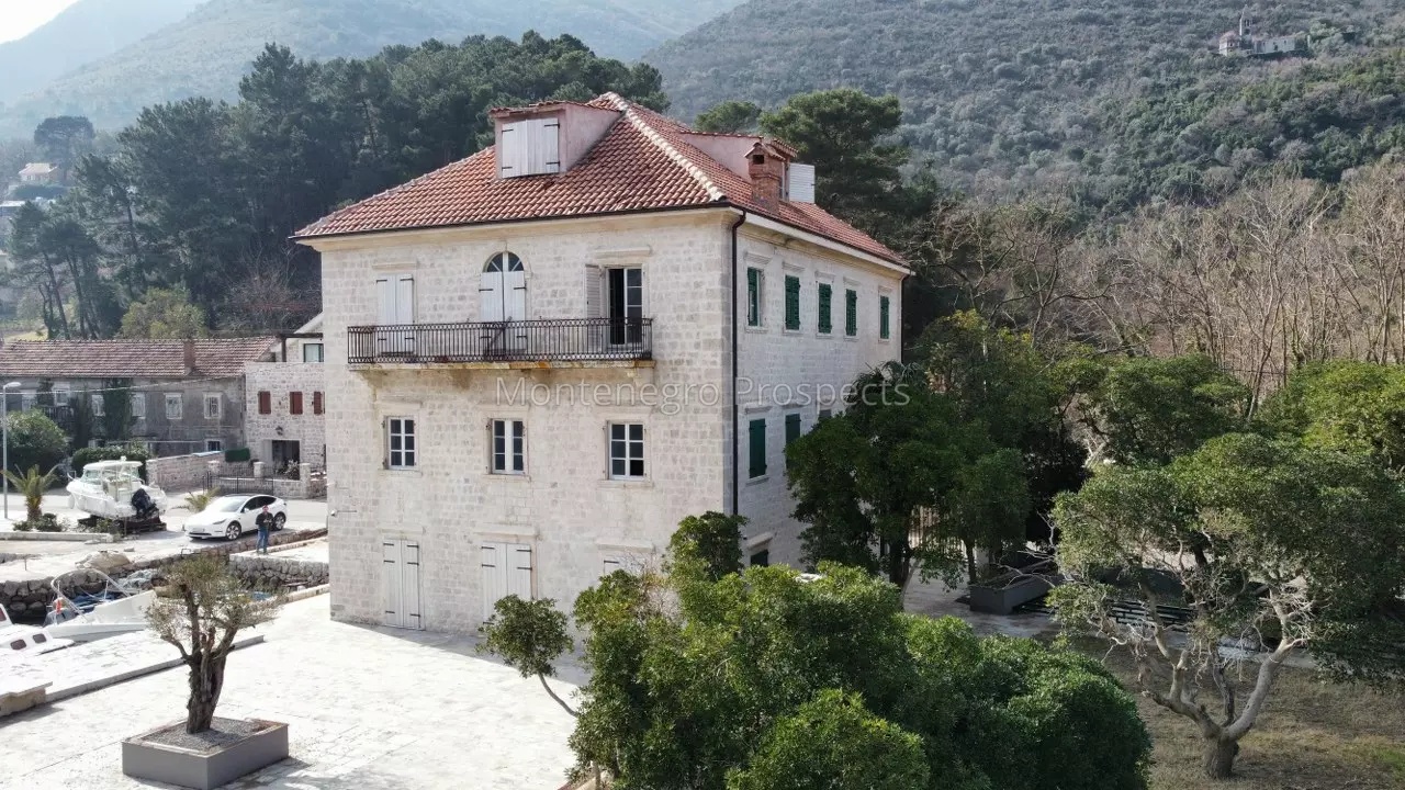 Projet d'investissement à Kotor, Monténégro, 550 m² - image 6
