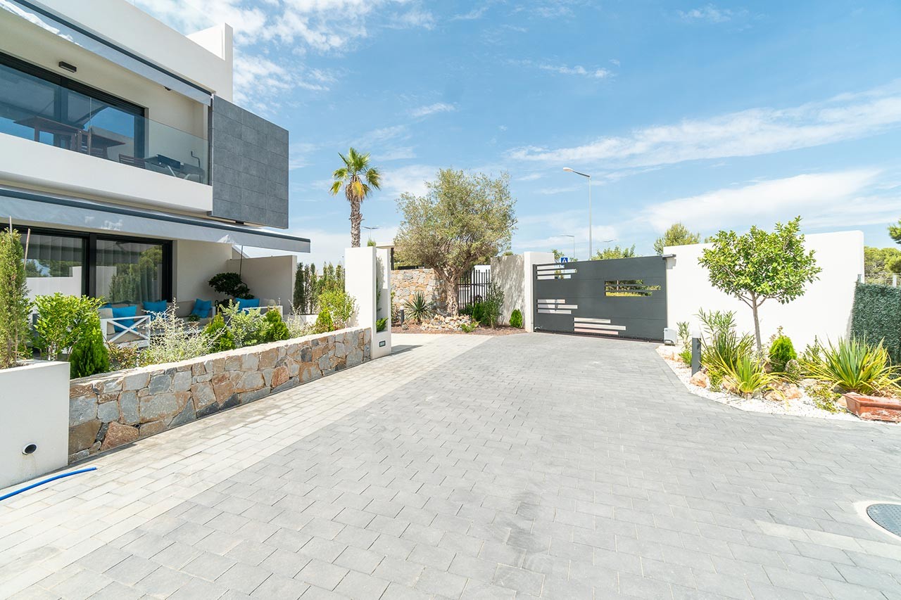 Bungalow à Torrevieja, Espagne, 82 m² - image 11