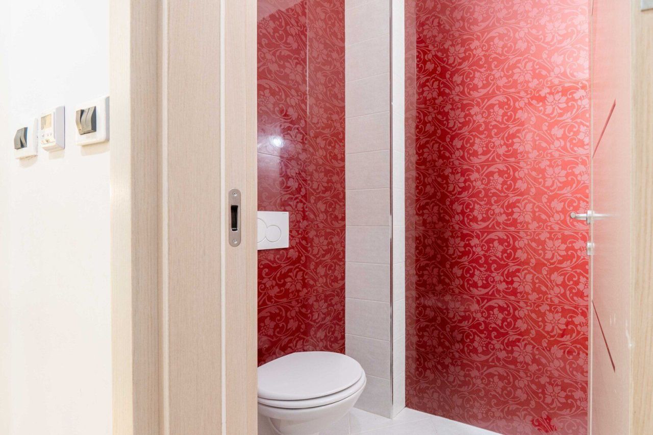 Apartamento en Budva, Montenegro, 83 m² - imagen 18