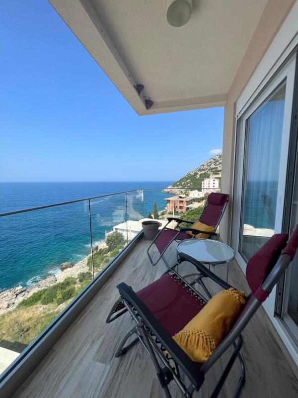 Flat in Dobra Voda, Montenegro, 86 m² - picture 1