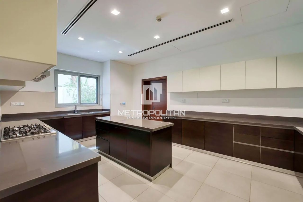 Villa in Dubai, UAE, 1 270 m² - picture 8