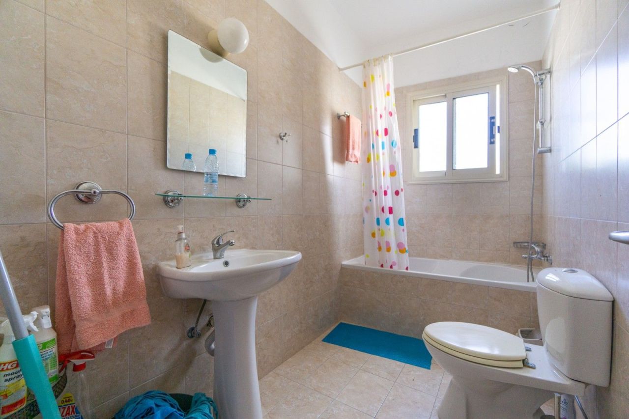 Apartment in Paphos, Cyprus, 75 m² - picture 17