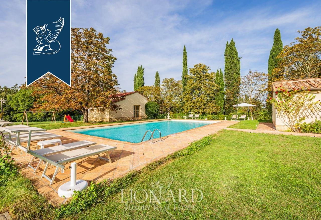 Granja en San Gimignano, Italia, 3 900 m² - imagen 17