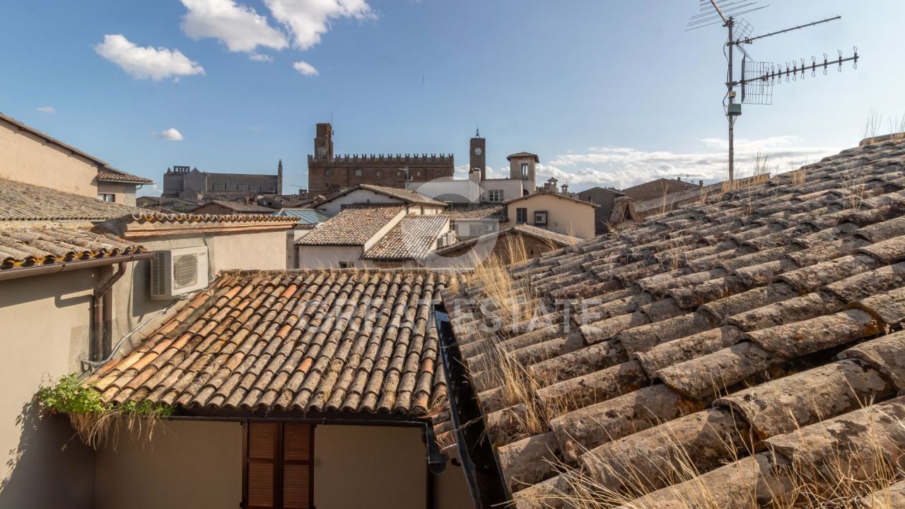 Apartamento en Orvieto, Italia, 180.2 m² - imagen 1