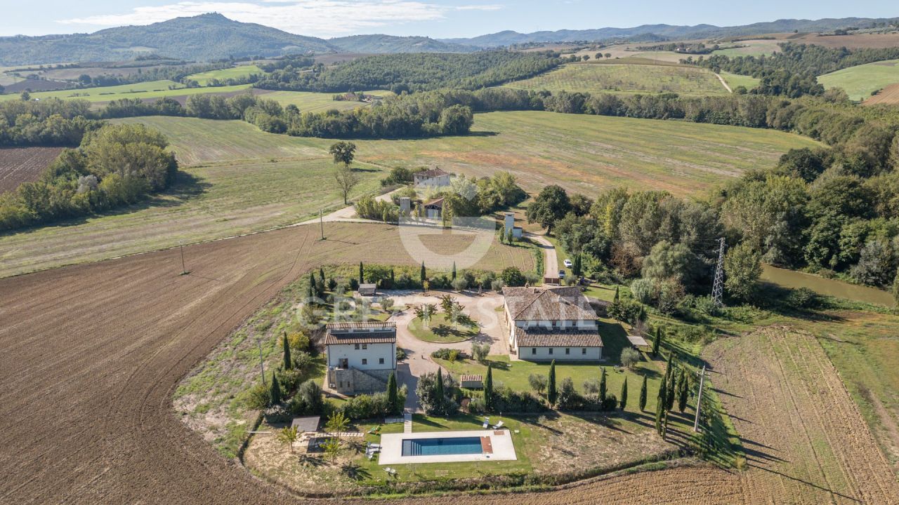 House in Marsciano, Italy, 812 m² - picture 6