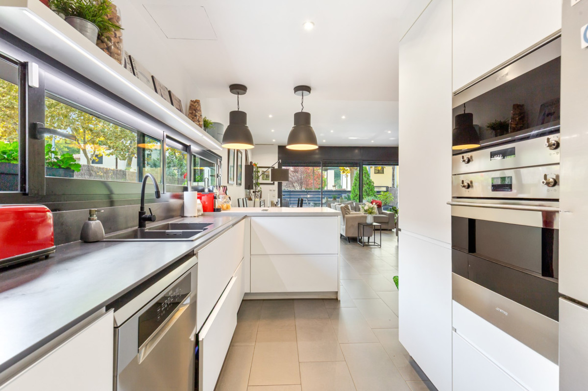 Maison à Barcelone, Espagne, 280 m² - image 9