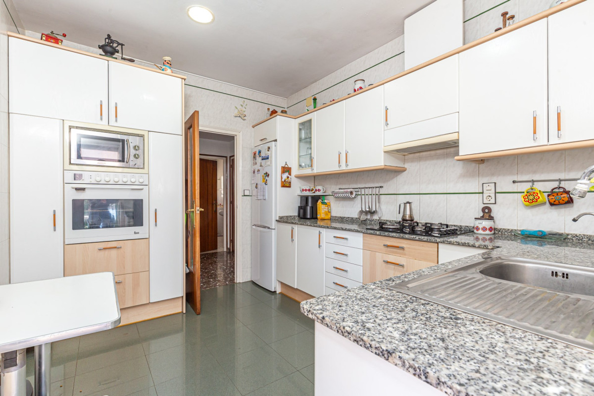 Haus in Barcelona, Spanien, 221 m² - Foto 13