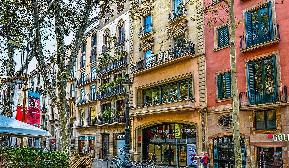 Propiedad comercial en Barcelona, España, 550 m² - imagen 1