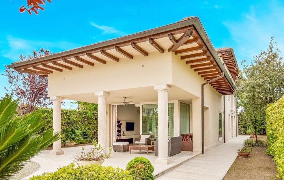 Villa in Forte dei Marmi, Italy, 280 m² - picture 3