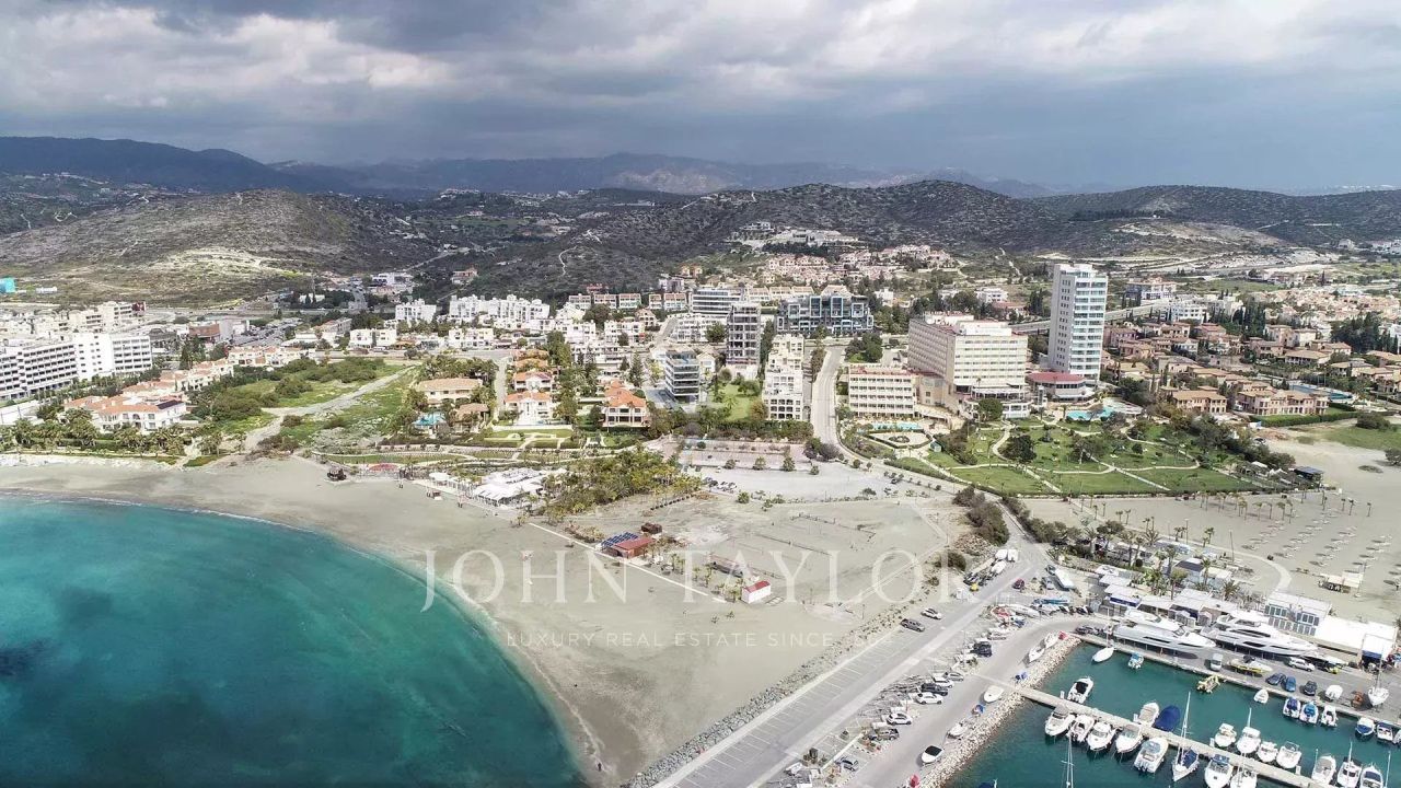 Appartamento a Parekklisia, Cipro, 235 m² - foto 1