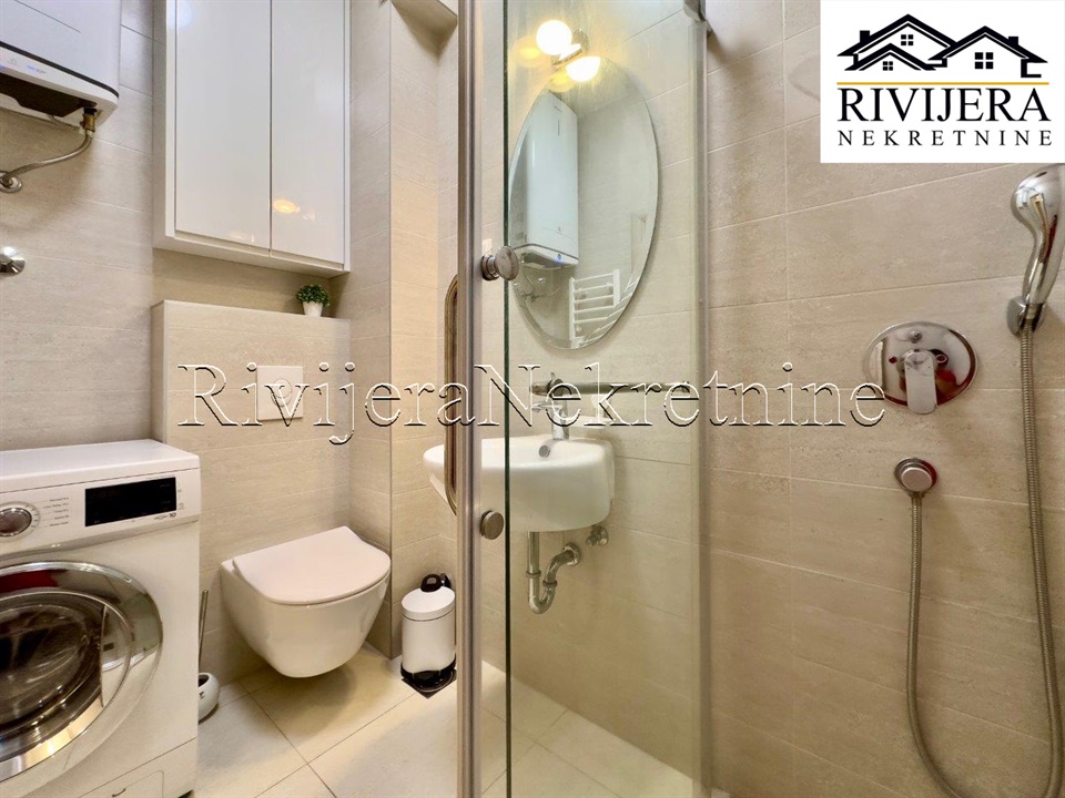 Appartement à Kotor, Monténégro, 108 m² - image 2