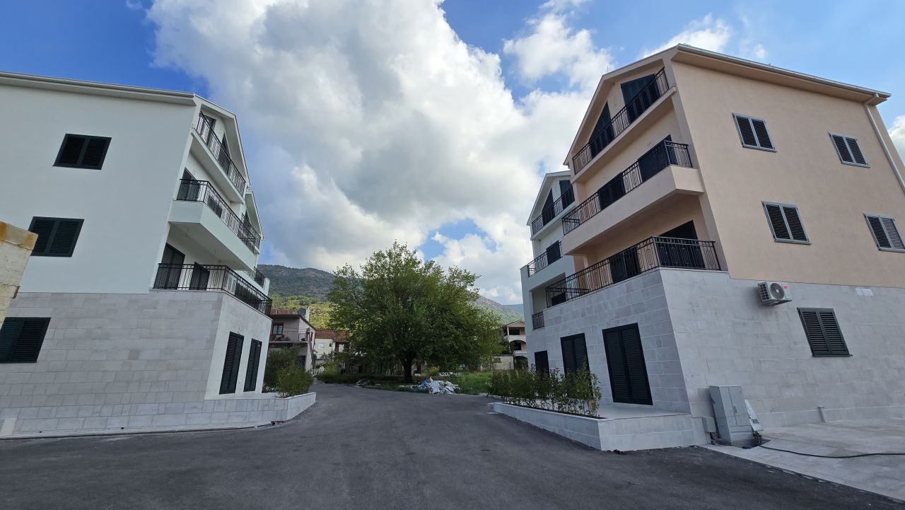 Flat in Tivat, Montenegro, 44 m² - picture 7