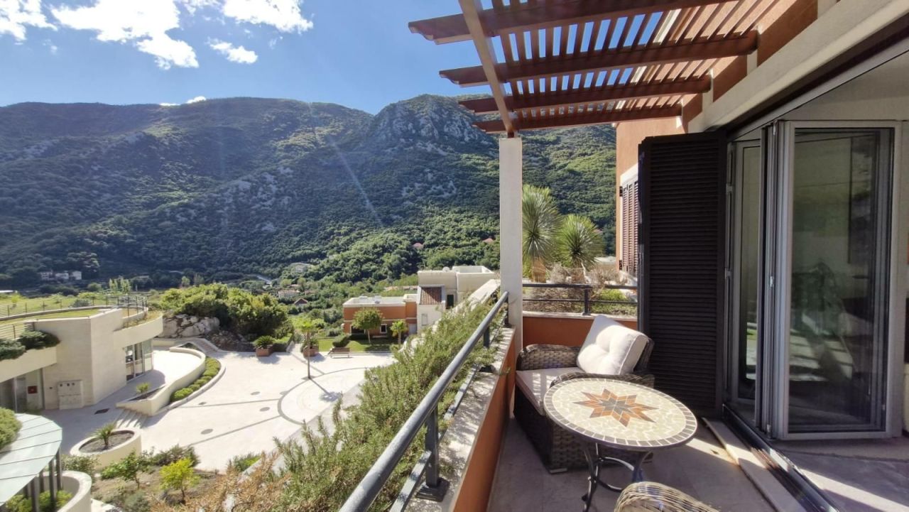 Flat in Morinj, Montenegro, 61 m² - picture 6