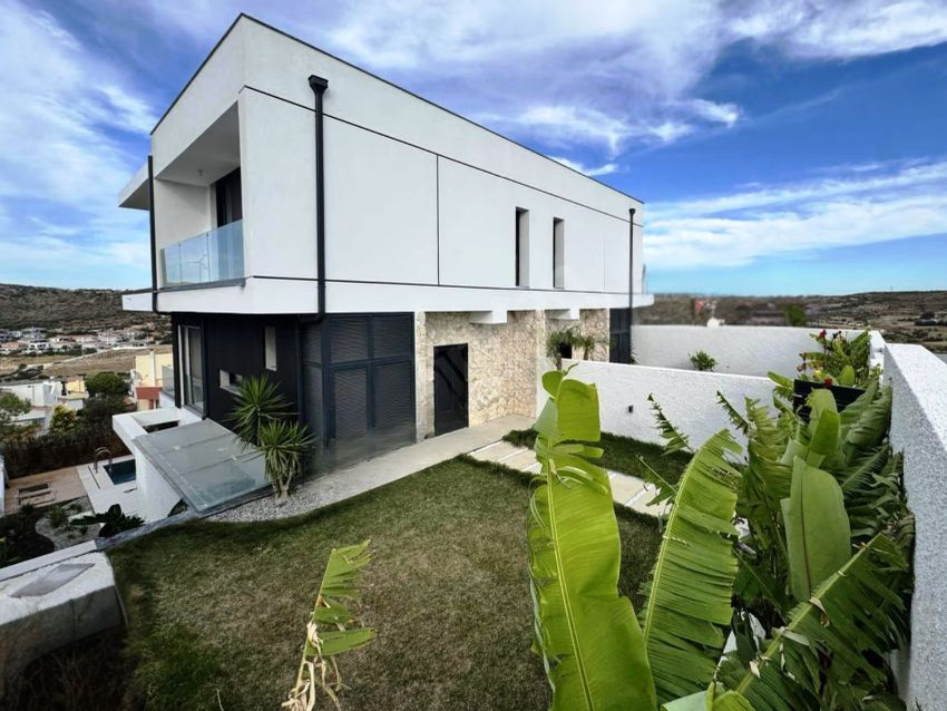 Villa en Cesme, Turquia, 180 m² - imagen 1