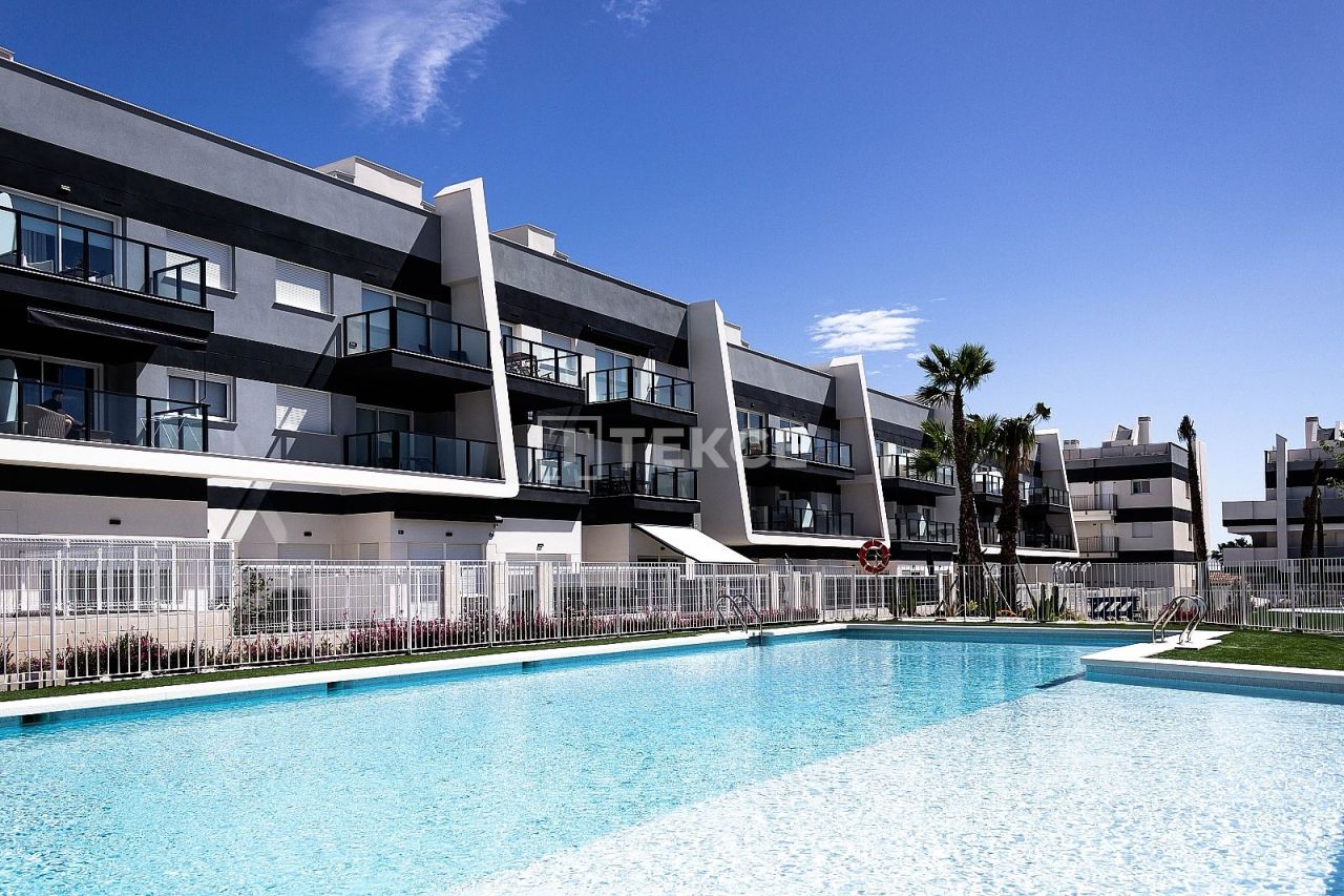 Apartment in Santa Pola, Spain, 102 m² - picture 1