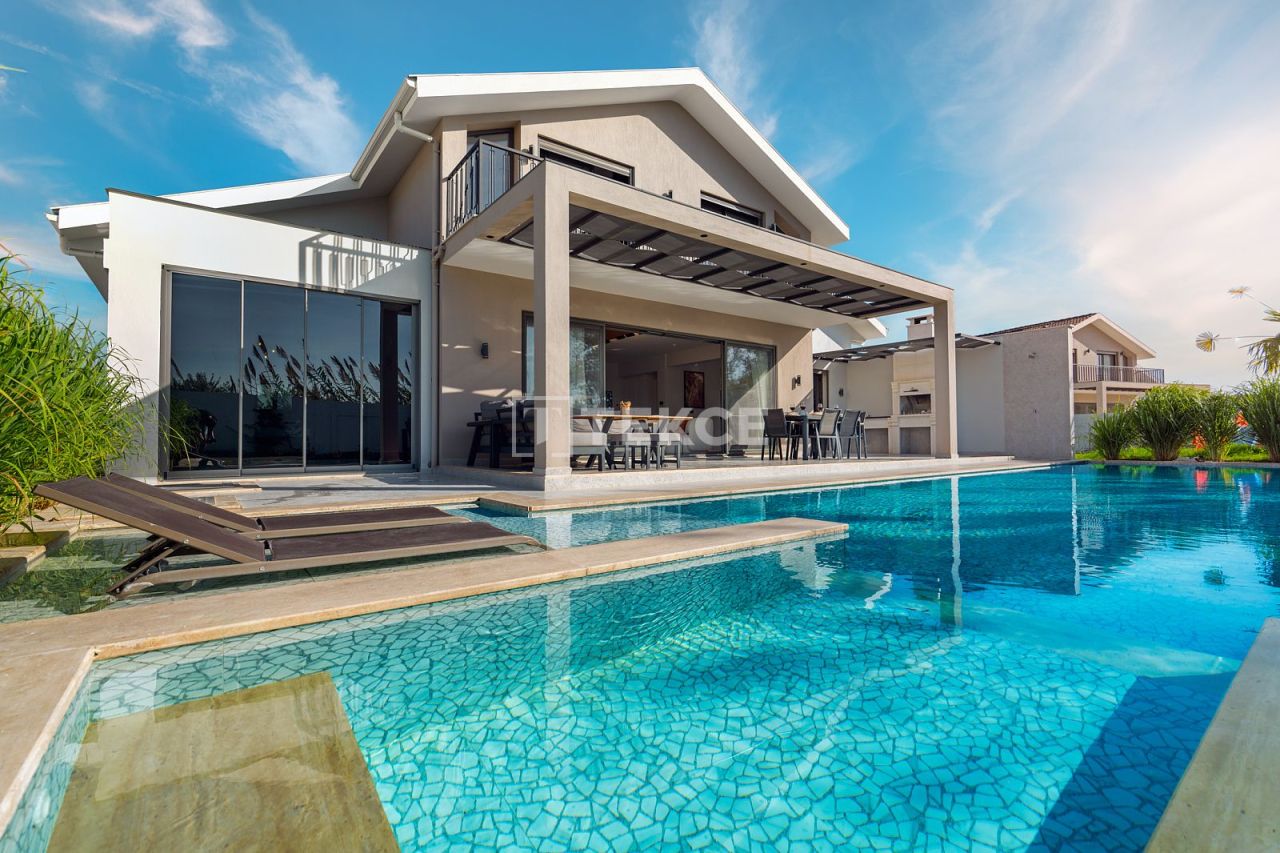 Villa in Fethiye, Türkei, 160 m² - Foto 1